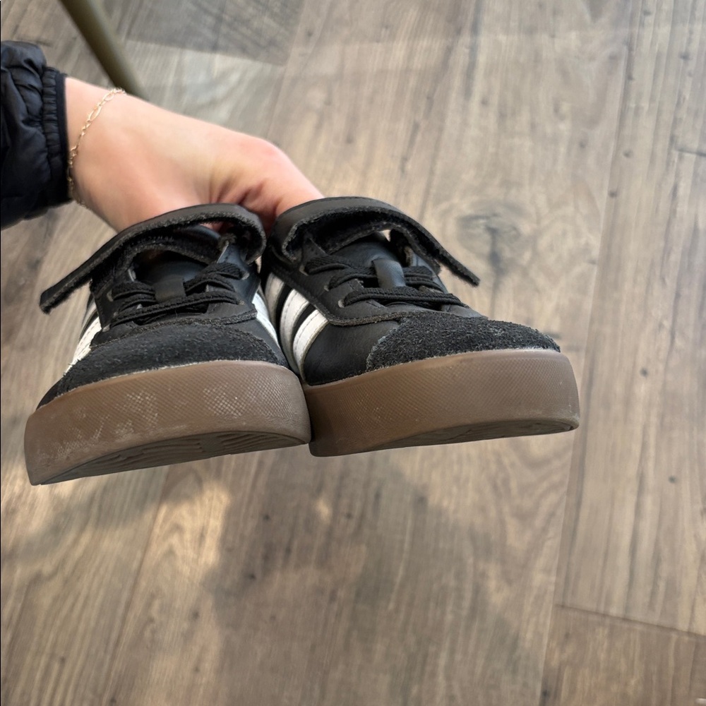 adidas Kids Black White Brown Low-Top Sneakers - Picture 5 of 7